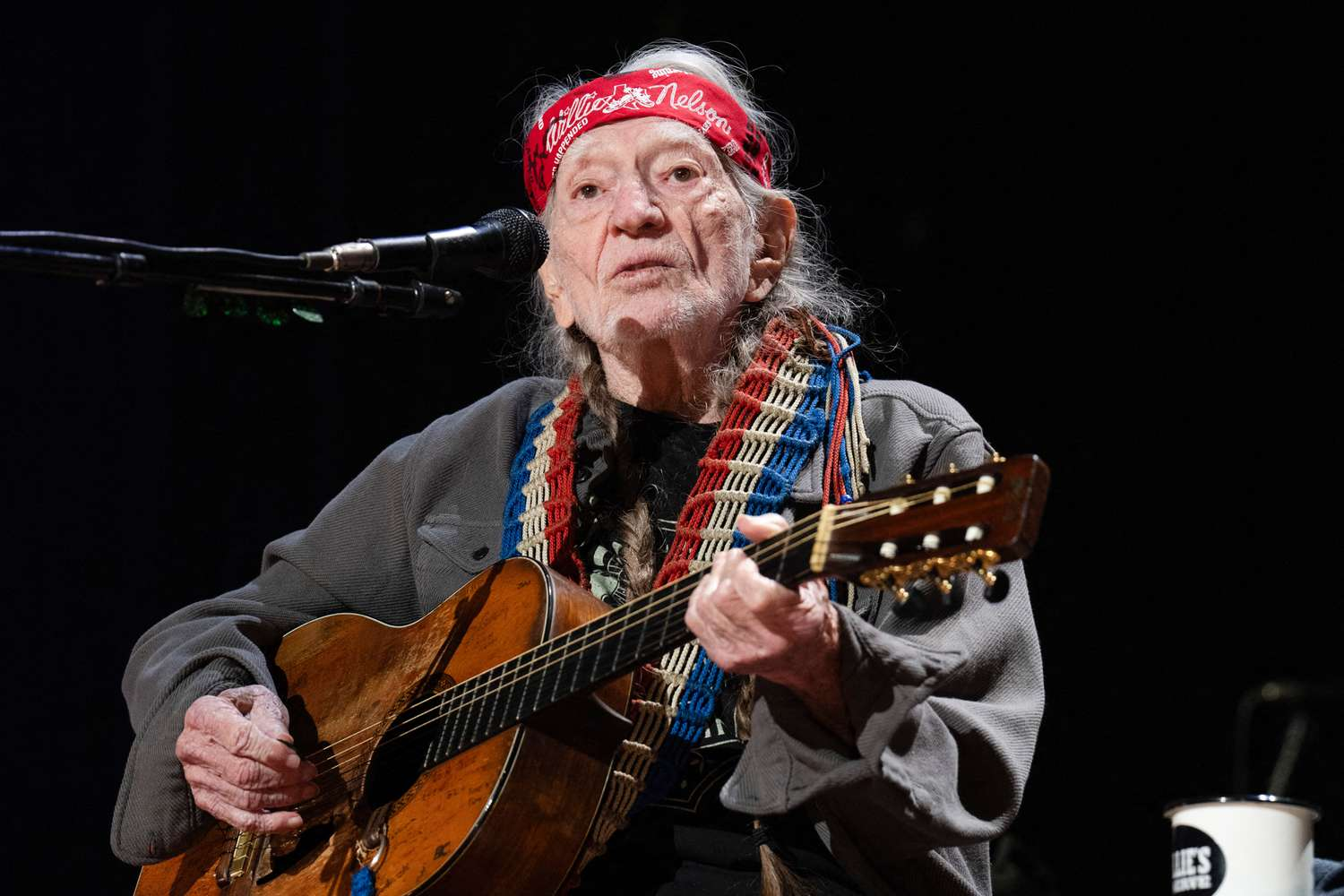 willie nelson concert cancelled