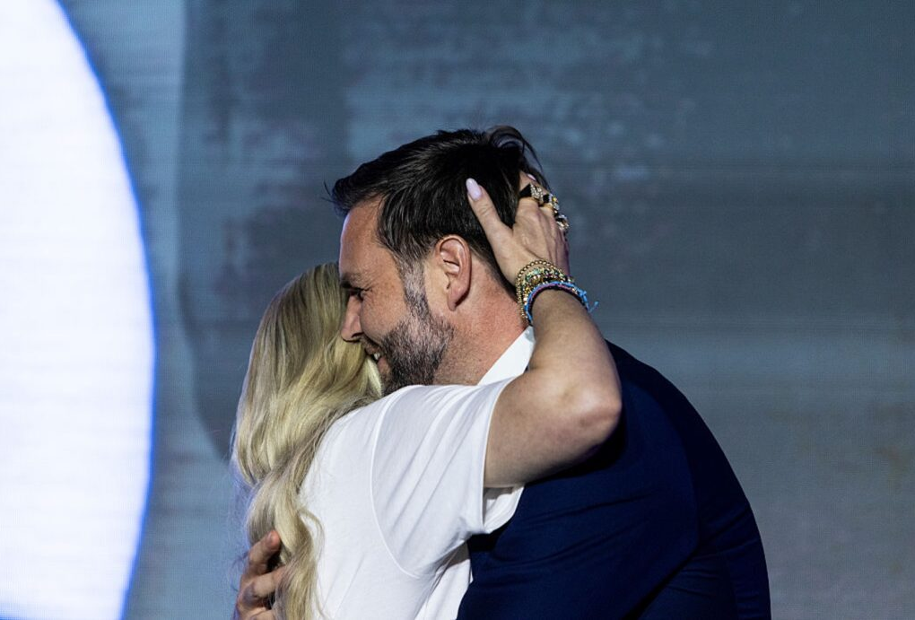 did erika kirk and jd vance date