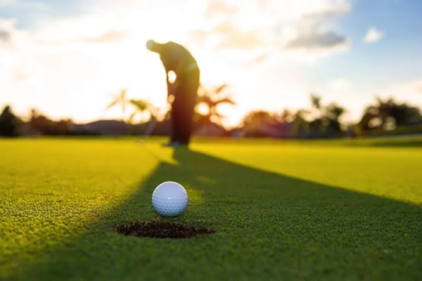 On the Green: Elevating Your Business Network with a Branded Golf Day Experience