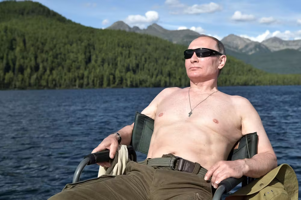 trump shirtless